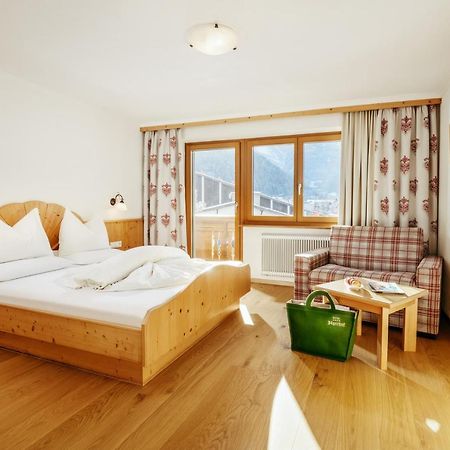 Hotel Jaegerhof ツァムス エクステリア 写真