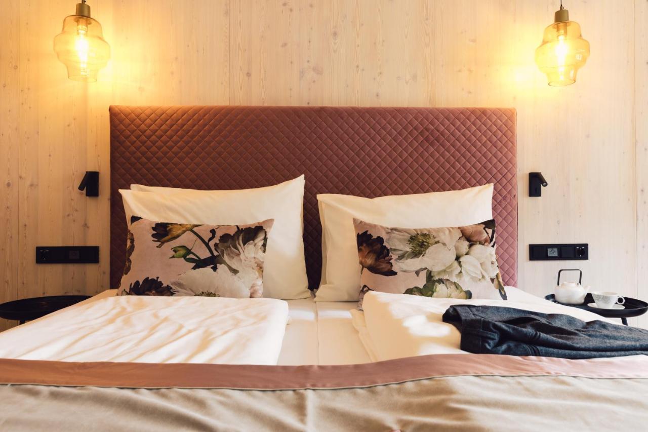Hotel Jaegerhof ツァムス エクステリア 写真