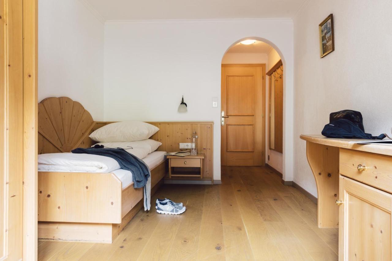 Hotel Jaegerhof ツァムス エクステリア 写真