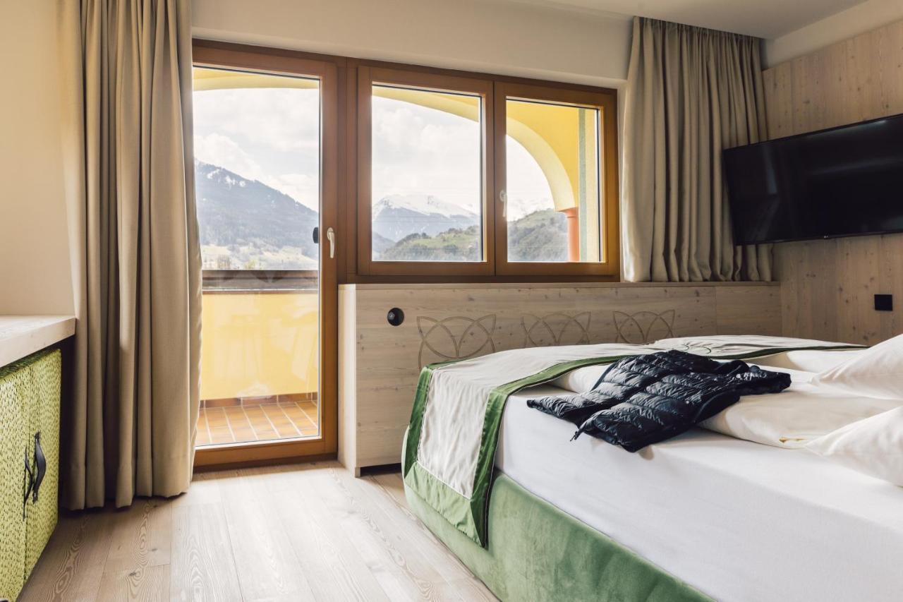 Hotel Jaegerhof ツァムス エクステリア 写真