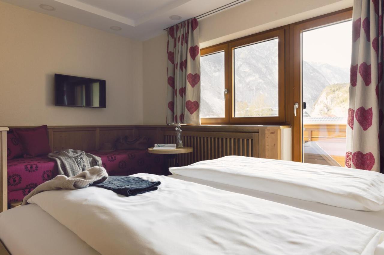Hotel Jaegerhof ツァムス エクステリア 写真