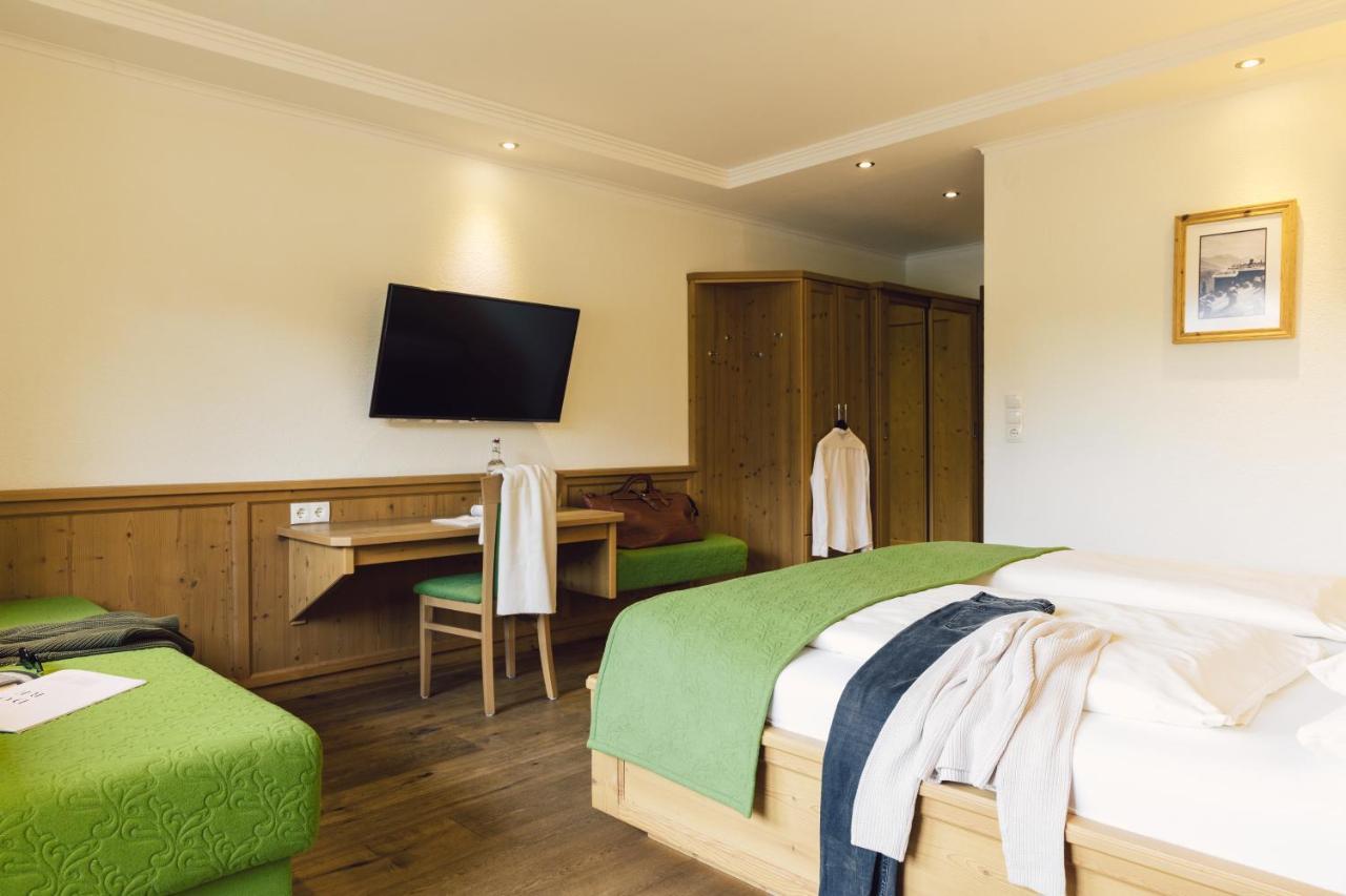 Hotel Jaegerhof ツァムス エクステリア 写真
