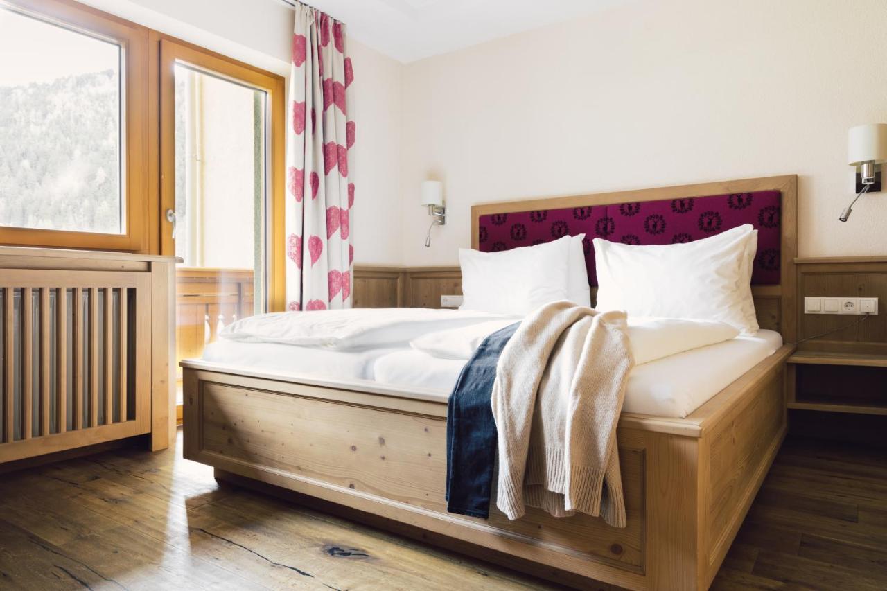 Hotel Jaegerhof ツァムス エクステリア 写真