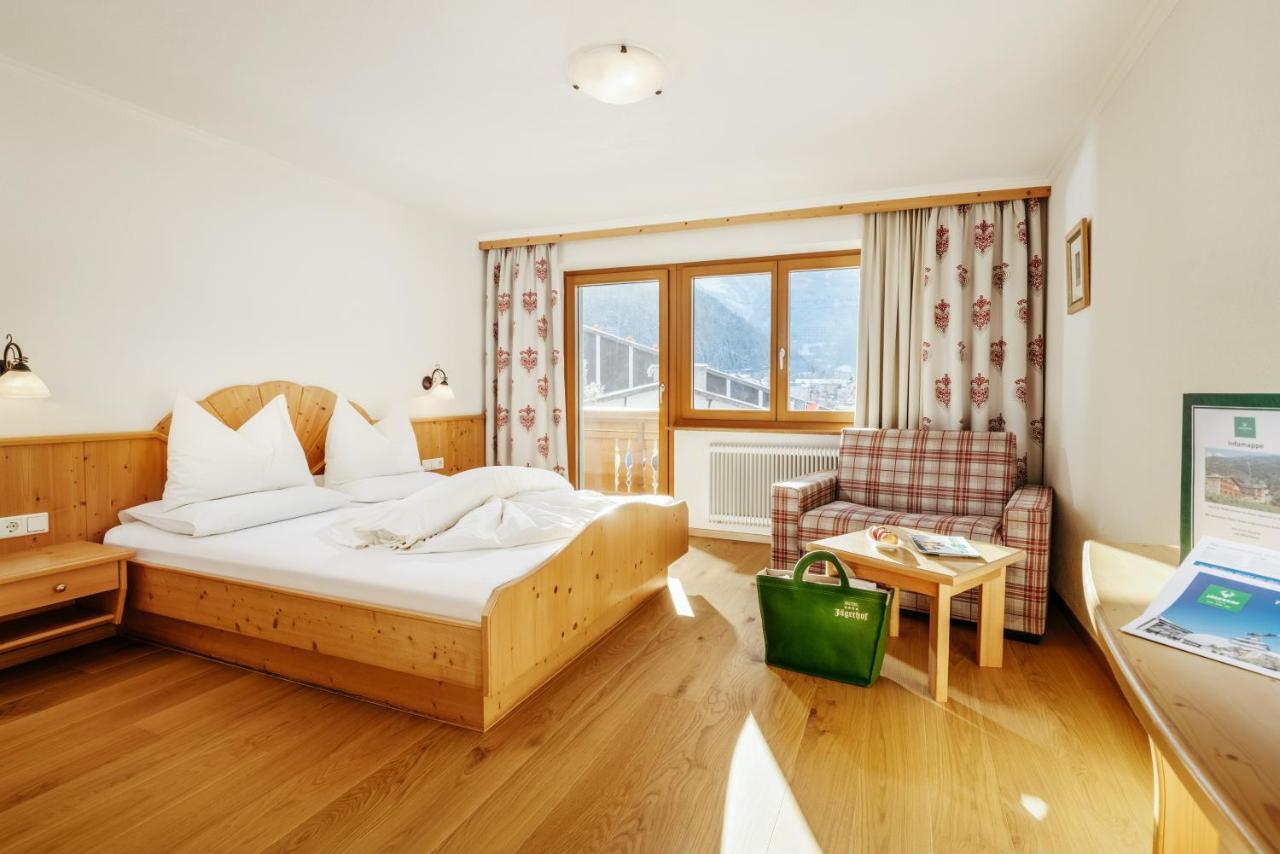Hotel Jaegerhof ツァムス エクステリア 写真