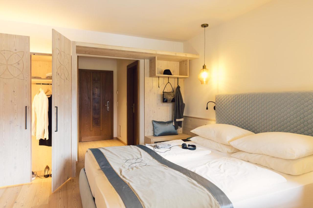 Hotel Jaegerhof ツァムス エクステリア 写真
